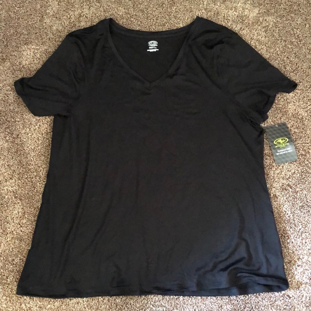 Athletic Works V-Neck Black T-Shirt Size XL